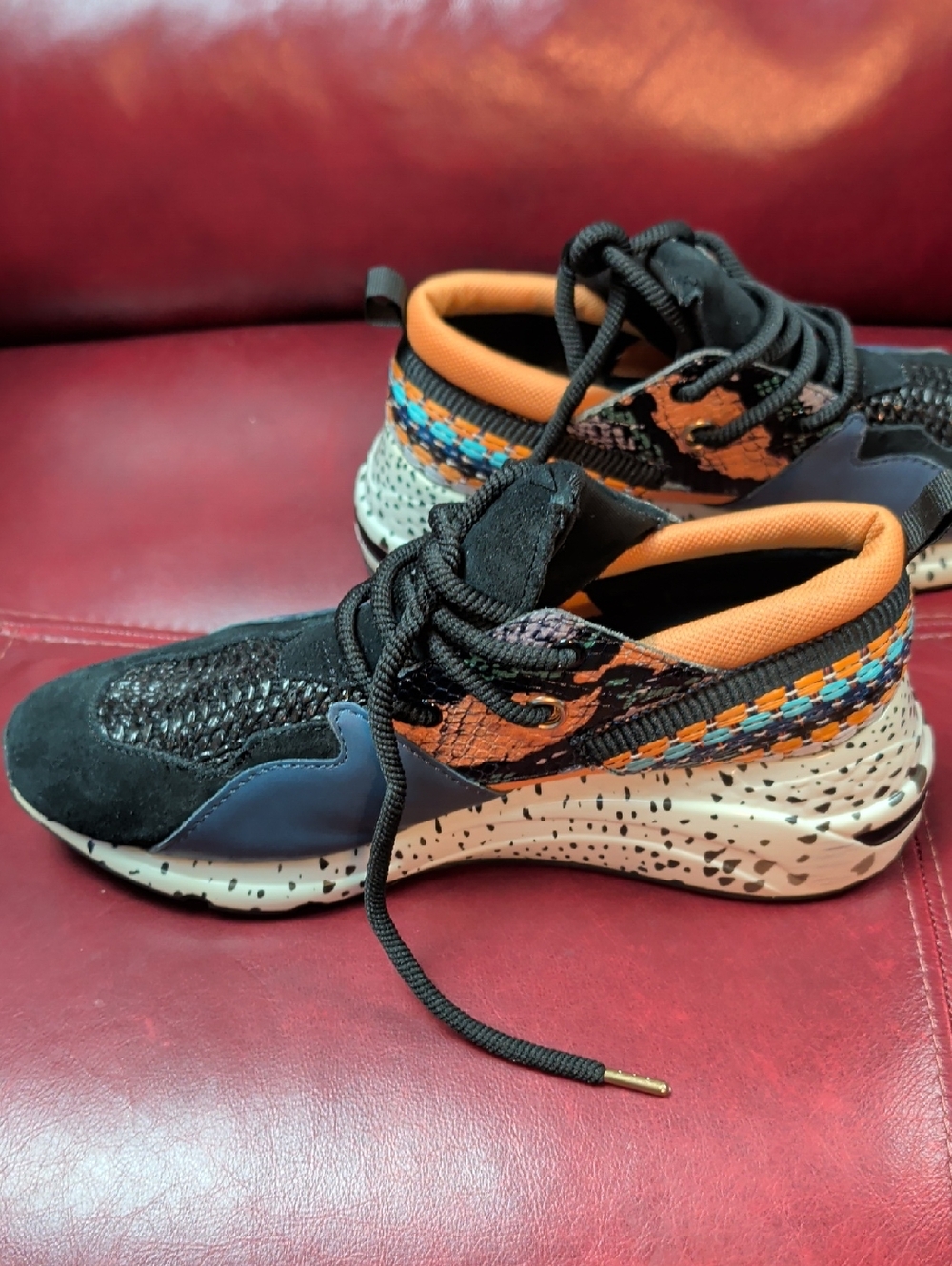 Steve Madden Cliff Aztec Leather Women's Athletic Sneaker Shoe 9.5 - Picture 3 of 8